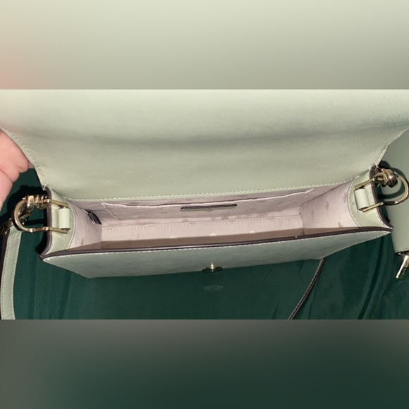 UsedPerfect condition mint green Carson convertible crossbody + matching wallet - Picture 4 of 7